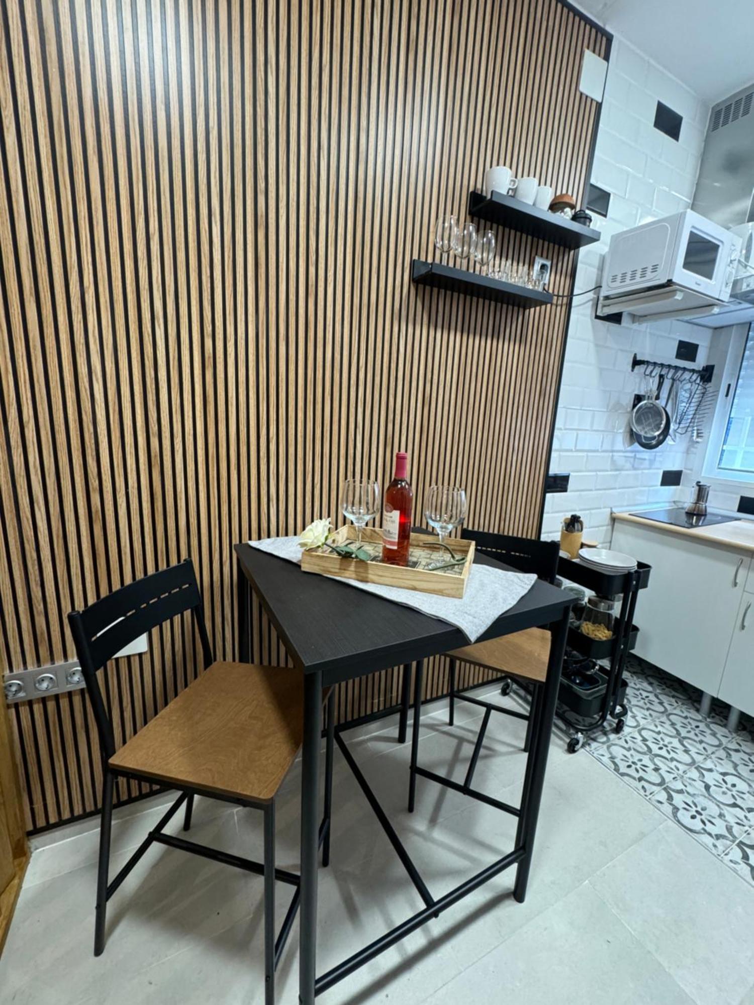 マドリードVistalegre! Pequeno Y Fantastico Loft Cerca Del Metroアパートメント エクステリア 写真